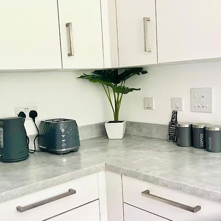 Ashford Retreat - Luxury Home With Double Parking Экстерьер фото