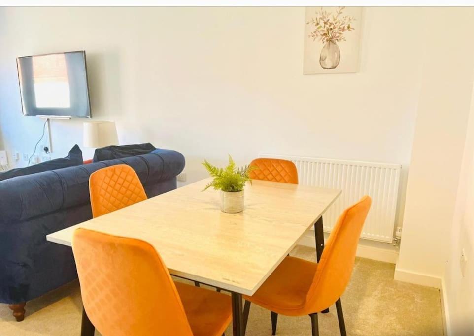 Ashford Retreat - Luxury Home With Double Parking Экстерьер фото