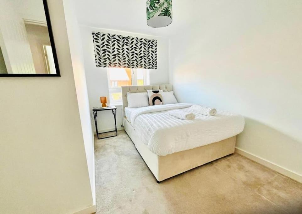 Ashford Retreat - Luxury Home With Double Parking Экстерьер фото