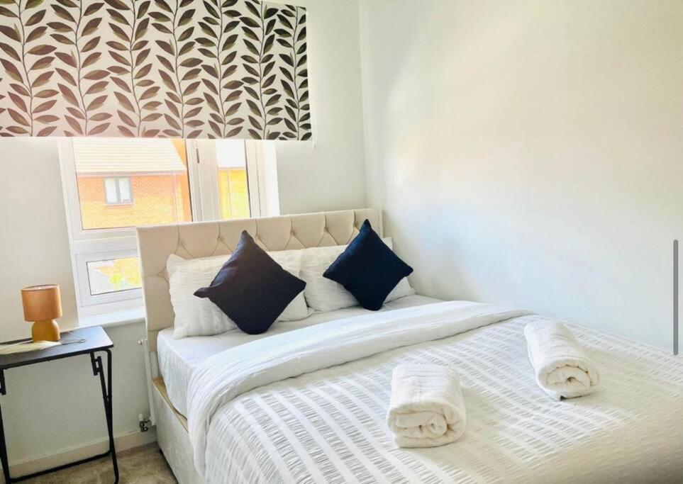 Ashford Retreat - Luxury Home With Double Parking Экстерьер фото